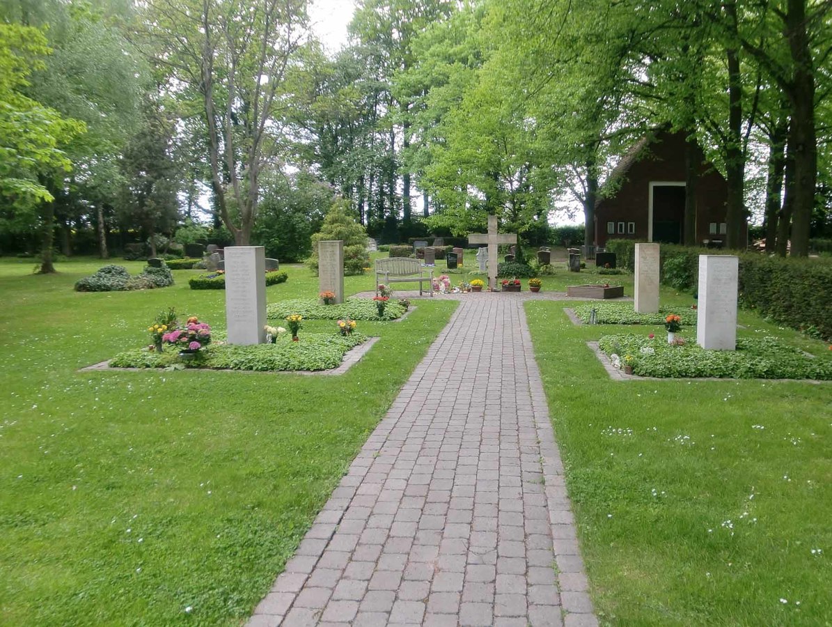 Urnengemeinschaftsanlage im Stelenfeld